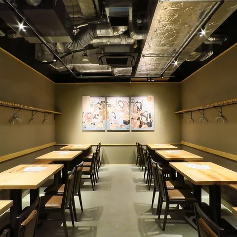 ワイマーケットのクラフト食堂 ナゴロバ_店内写真